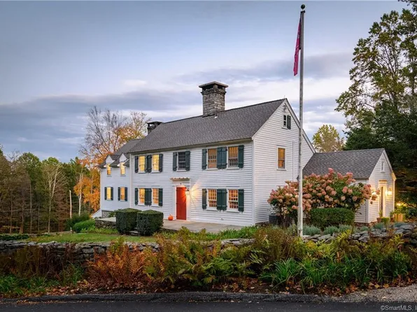 7 Bradley Lane, Newtown, CT 06482