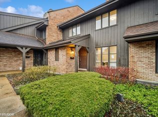 1864 Mission Hills Ln, Northbrook, IL 60062
