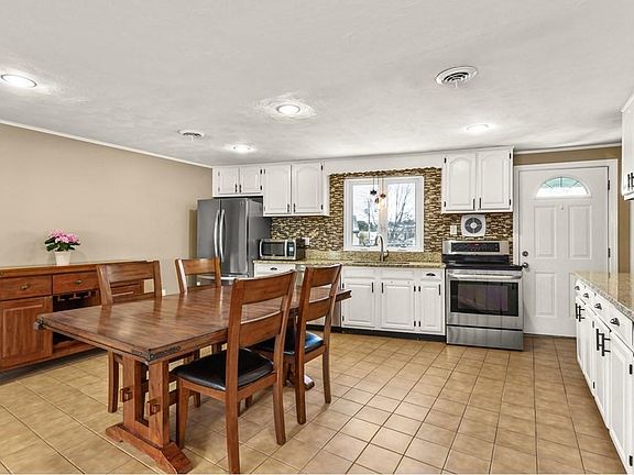 2nd image of 153 Carey Cir