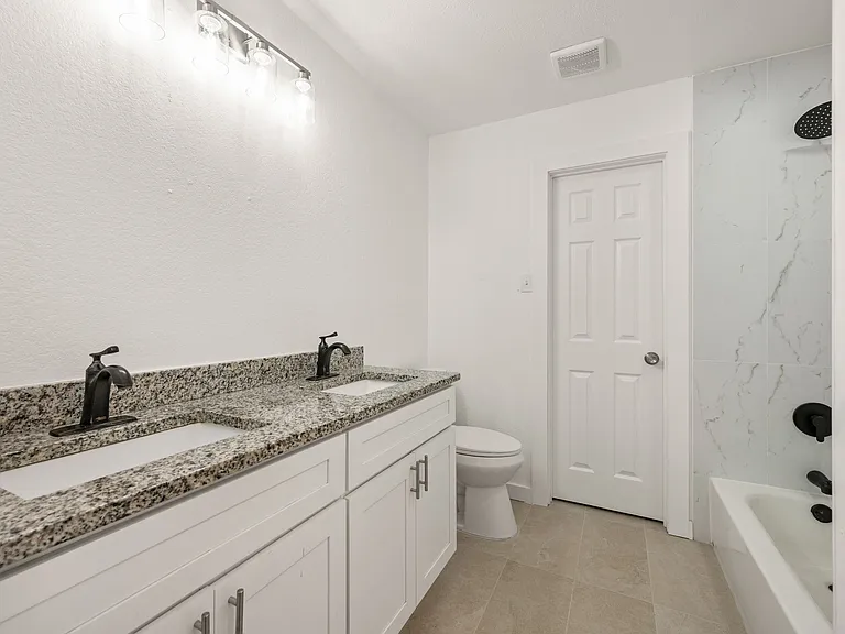 840 Edgehill Dr — Photo 9