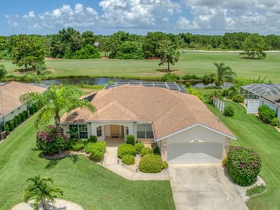 3rd image of 984 Rotonda Cir