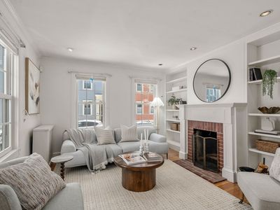64 Pearl St, Charlestown, MA, 02129