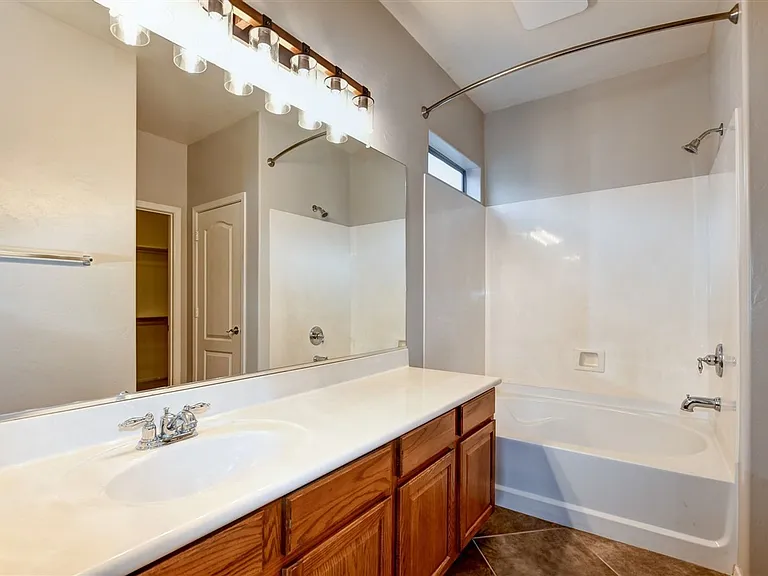 1148 Arden Ct — Photo 16