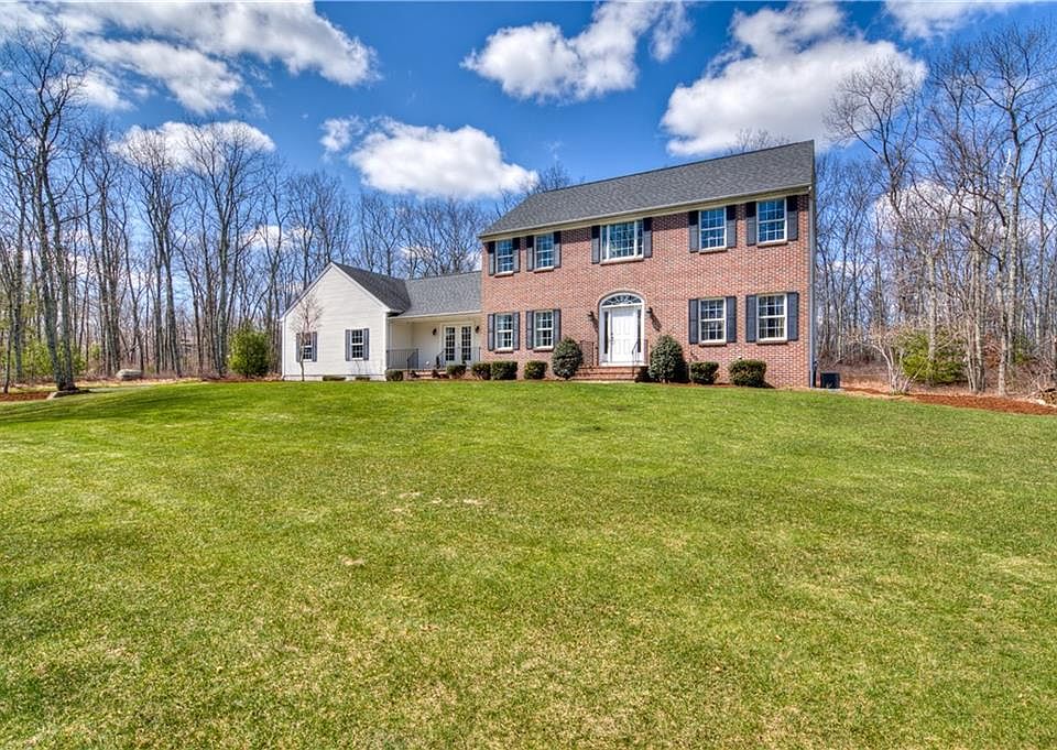 1st image of 55 Oakwood Dr
