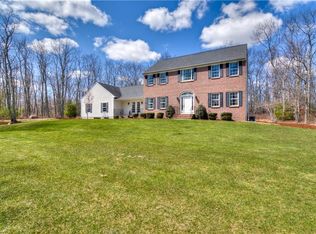 55 Oakwood Dr, Foster, RI 02825