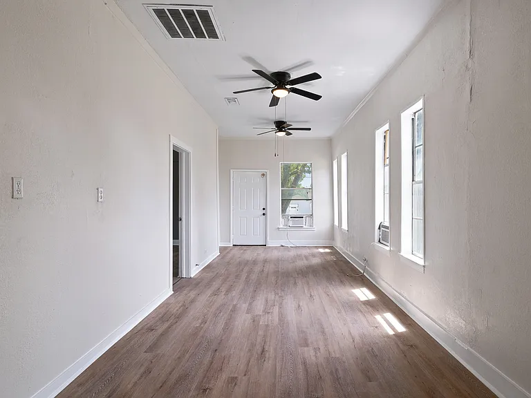 115 Odis St #115 — Photo 8