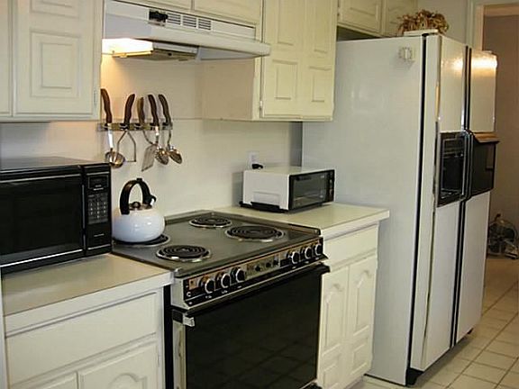 5th image of 405 Scrub Oak Ct