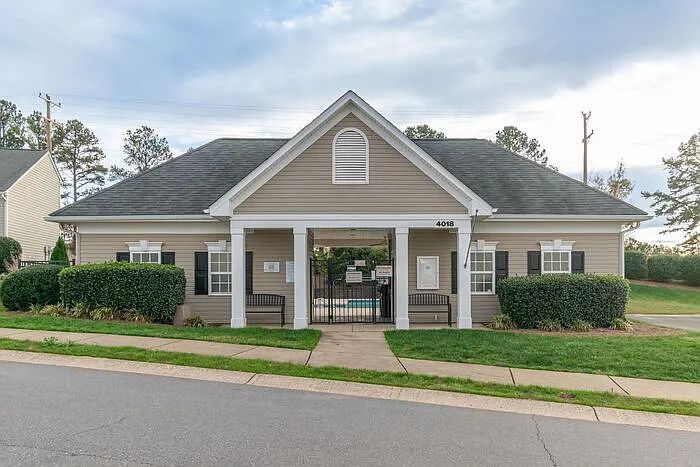 4057 Buckingham Dr — Photo 26