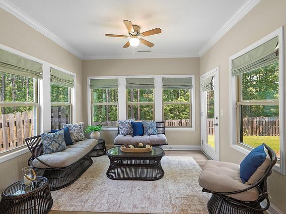 2nd image of 1021 Talbot Pl