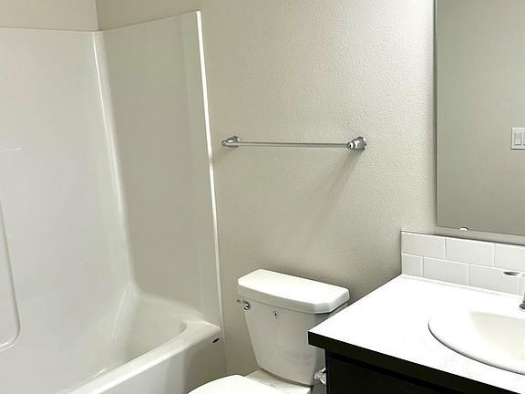 3rd image of 6628 W 36th Pl