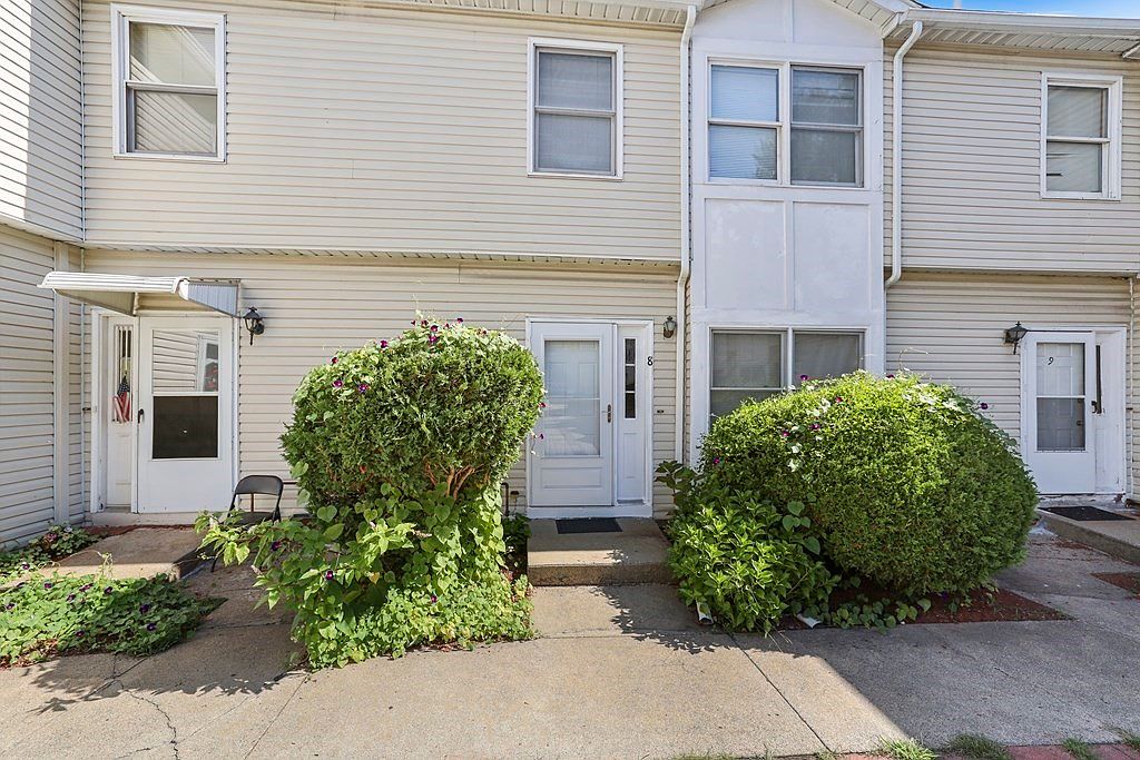 2 Howe Ter APT 8, Dorchester, MA 02125 | Zillow