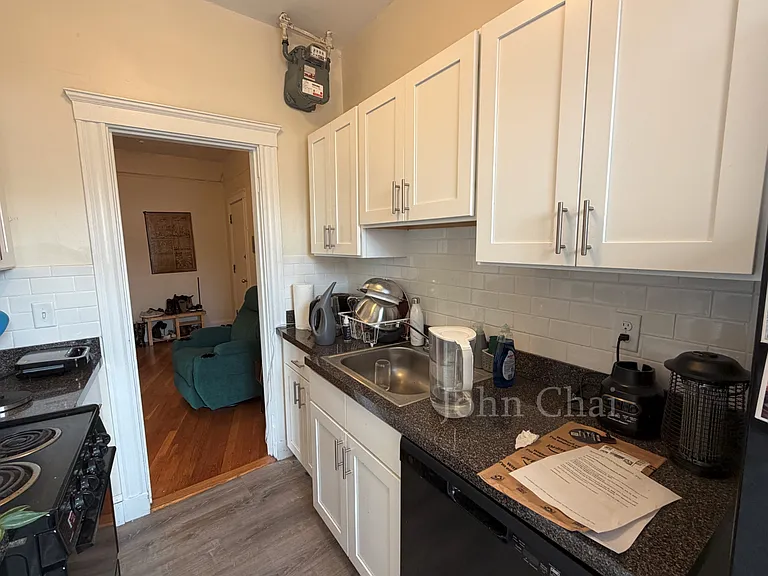 70 Chiswick Rd #21 — Photo 30