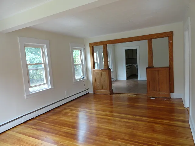 2 bed, 1300 sqft, $2,200 — Photo 2