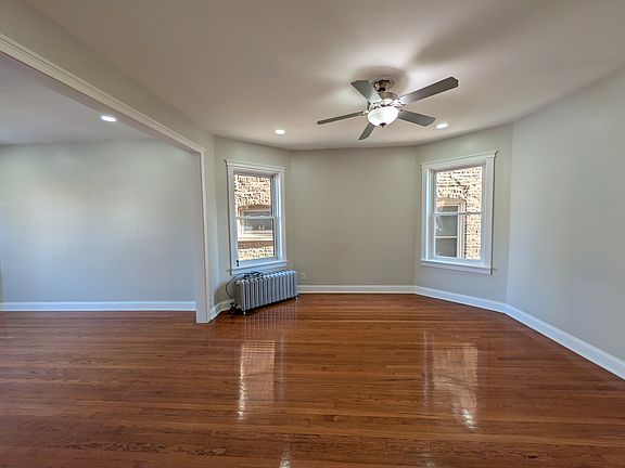 5th image of 4023 W Oakdale Ave #1