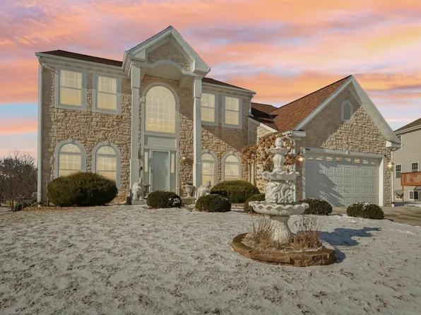 8347 South Palomino DRIVE, Oak Creek, WI 53154