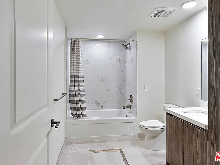 1070 S Bedford St #402 — Photo 15