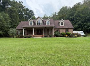 7058 Applewood Dr, Catlettsburg, KY 41129