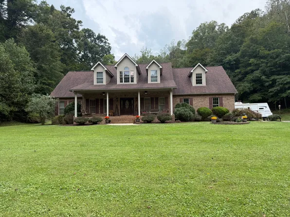 7058 Applewood Dr, Catlettsburg, KY 41129