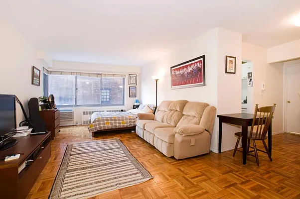 Rented by Concept Real Estate Group | media 28