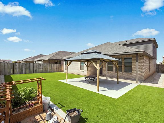 3rd image of 6709 Hooper Way