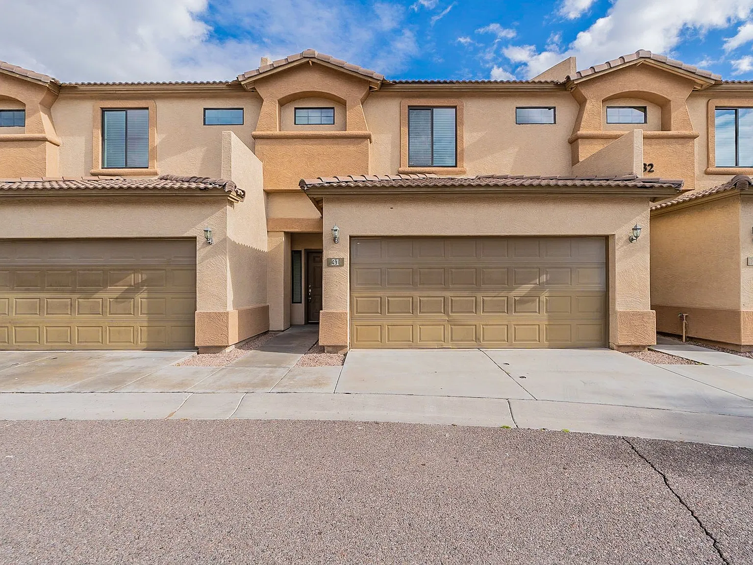 Large 3 bedroom 3 bathroom townhomes — Photo 3