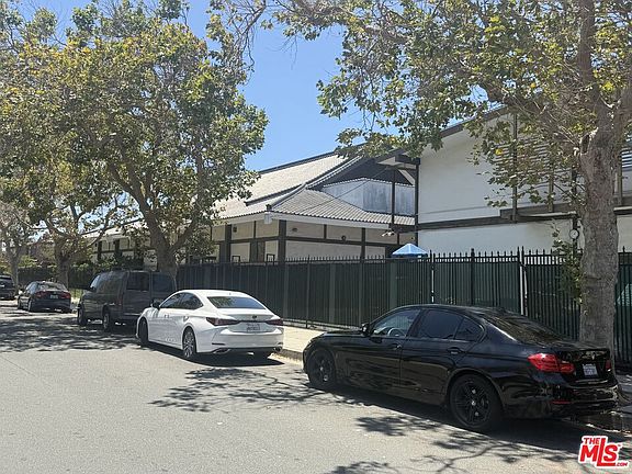 5th image of 16508 Halldale Ave