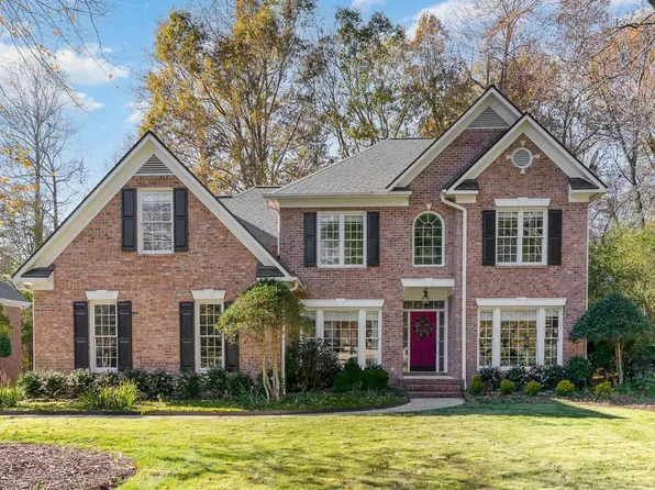 104 Rosecrans Ct, Cary, NC 27518