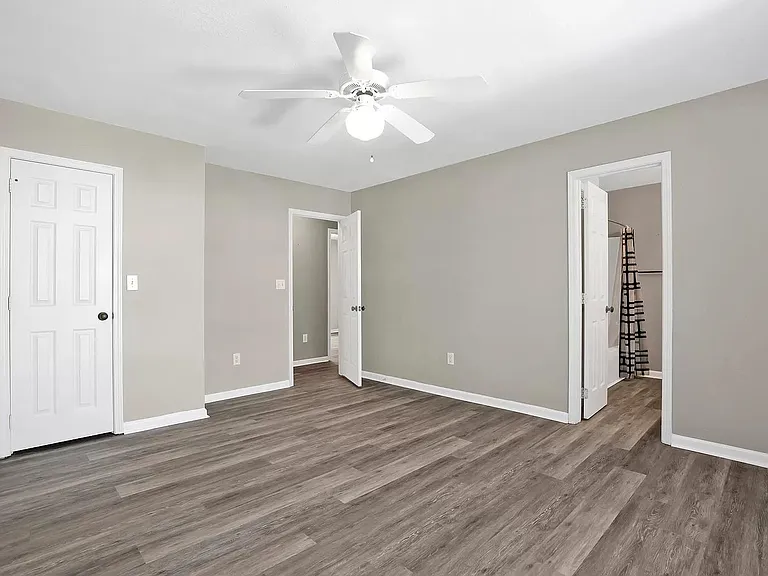 70 Hayfield Ln — Photo 16