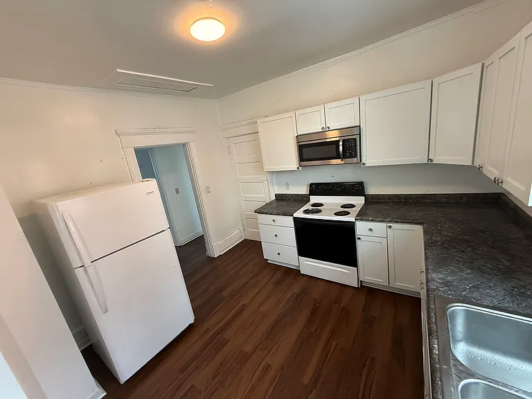 328 W Church St — Photo 14