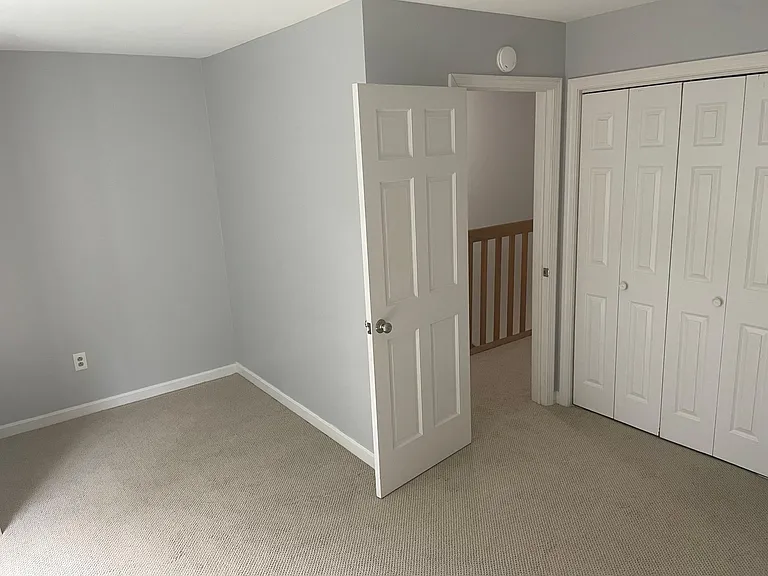 182 Locust Hill Rd — Photo 16