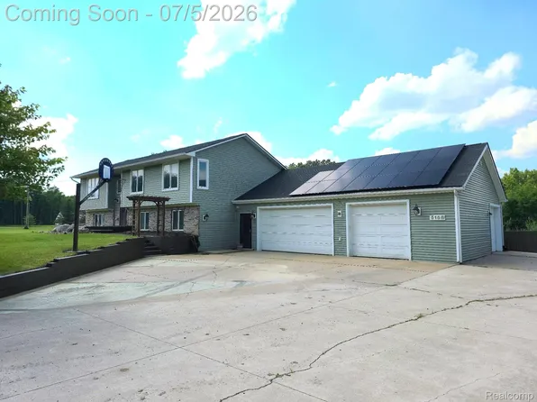 5158 Coldwater Rd, Lapeer, MI 48446
