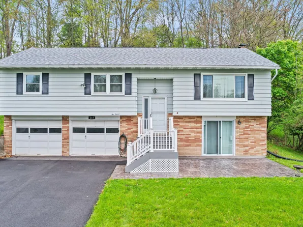 215 Jamaica Blvd, Endicott, NY 13760