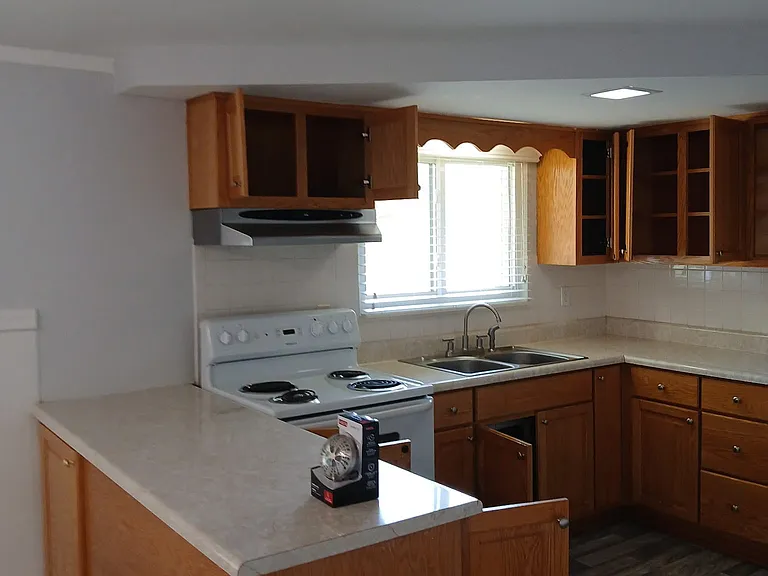6090 King Arthur Dr — Photo 16