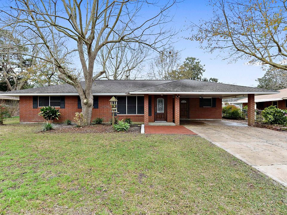 1st image of 323 Lynwood Cir
