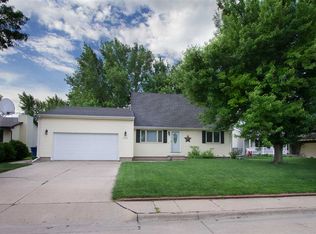 2118 W 37th St, Kearney, NE 68845
