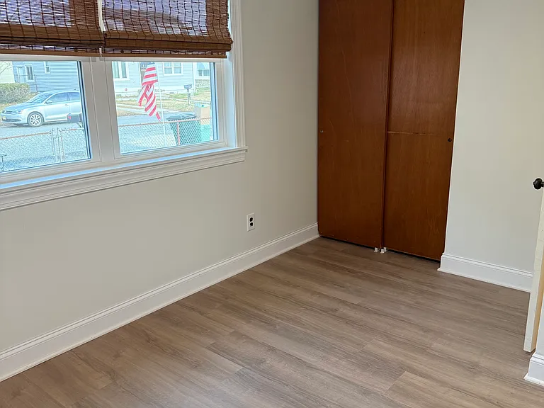 112 Oakdale Ave — Photo 8