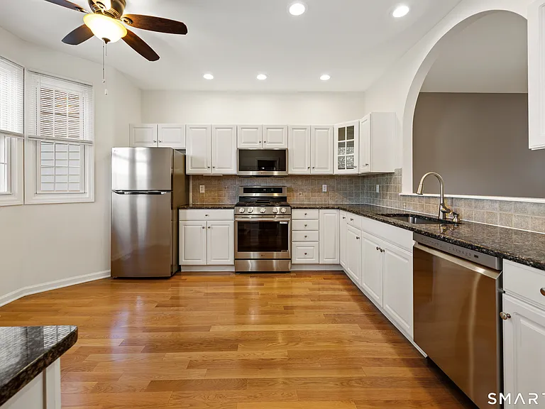 6 Cypress Ln #2 — Photo 4