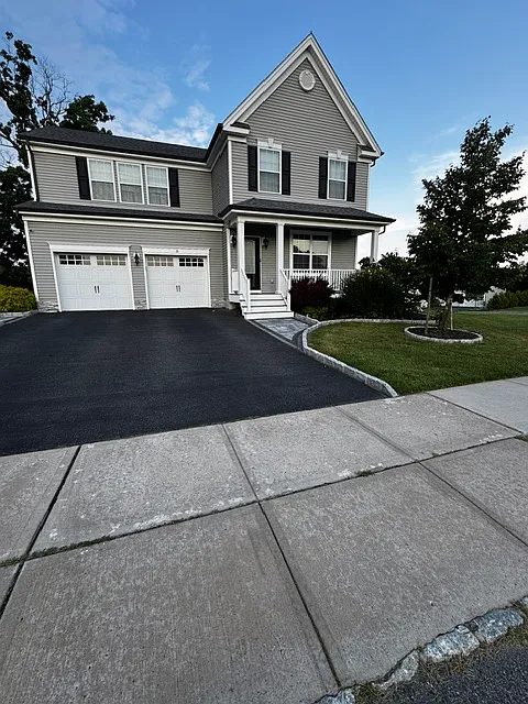 5 bed, 3128 sqft, $4,200 — Photo 2