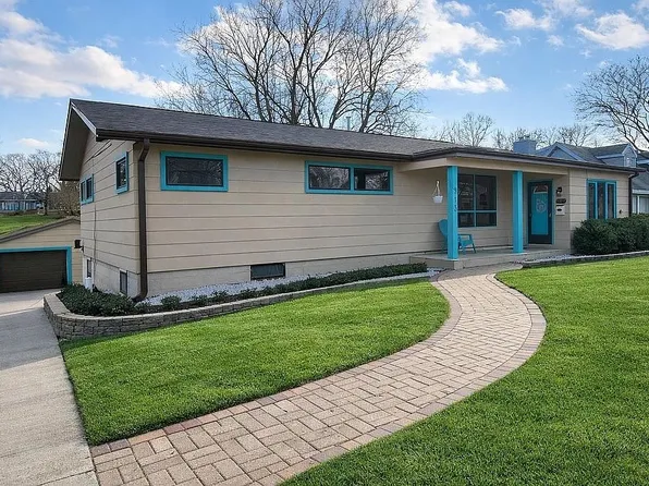 913 S 8th Ave W, Newton, IA 50208