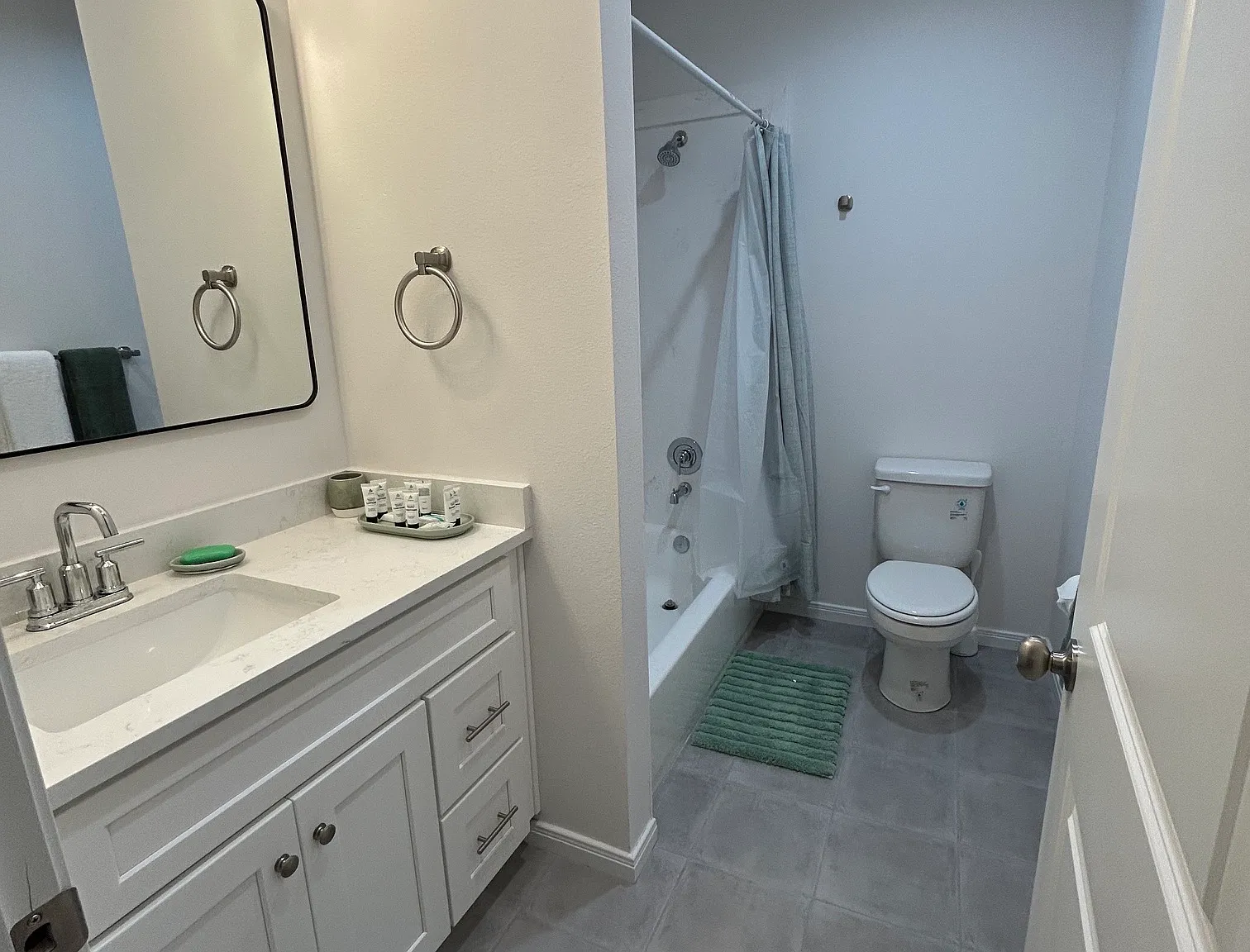 3 bed, 1598 sqft, $2,460 — Photo 4
