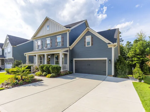 204 Silent Bend Dr, Holly Springs, NC 27540