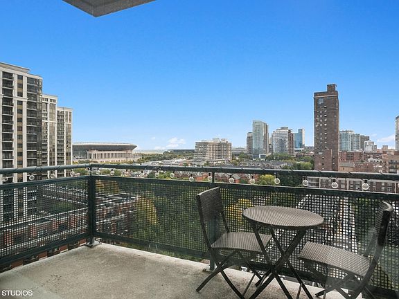3rd image of 125 E 13th St Unit 1009