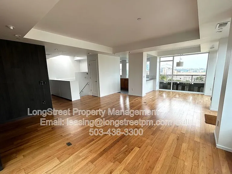 300 NW 8th Ave #902 — Photo 6
