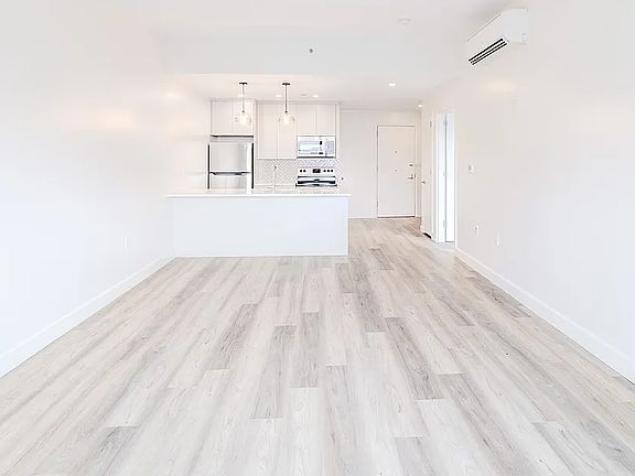 3rd image of 101-19 Rockaway Beach Blvd #3N