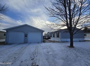 1914 11th Ave SW, Watertown, SD 57201