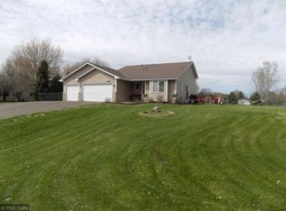 6664 262nd St, Wyoming, MN 55092