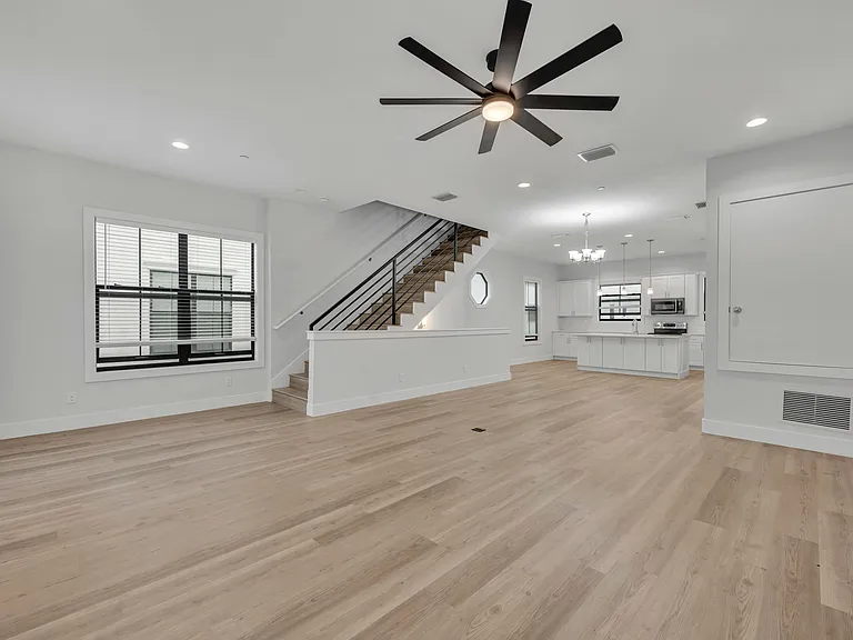 62 W Jersey St #13 — Photo 10