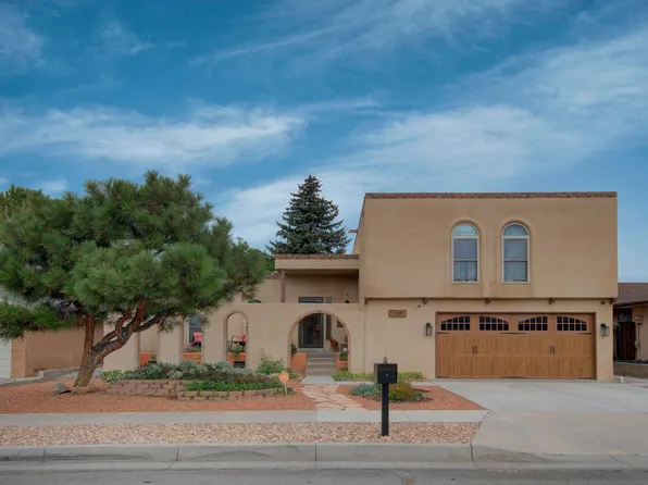 7221 Yorktown Ave NE, Albuquerque, NM 87109