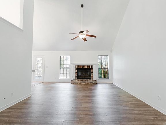 2nd image of 7 High Timber Dr