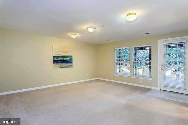 8743 Stonehouse Dr — Photo 14